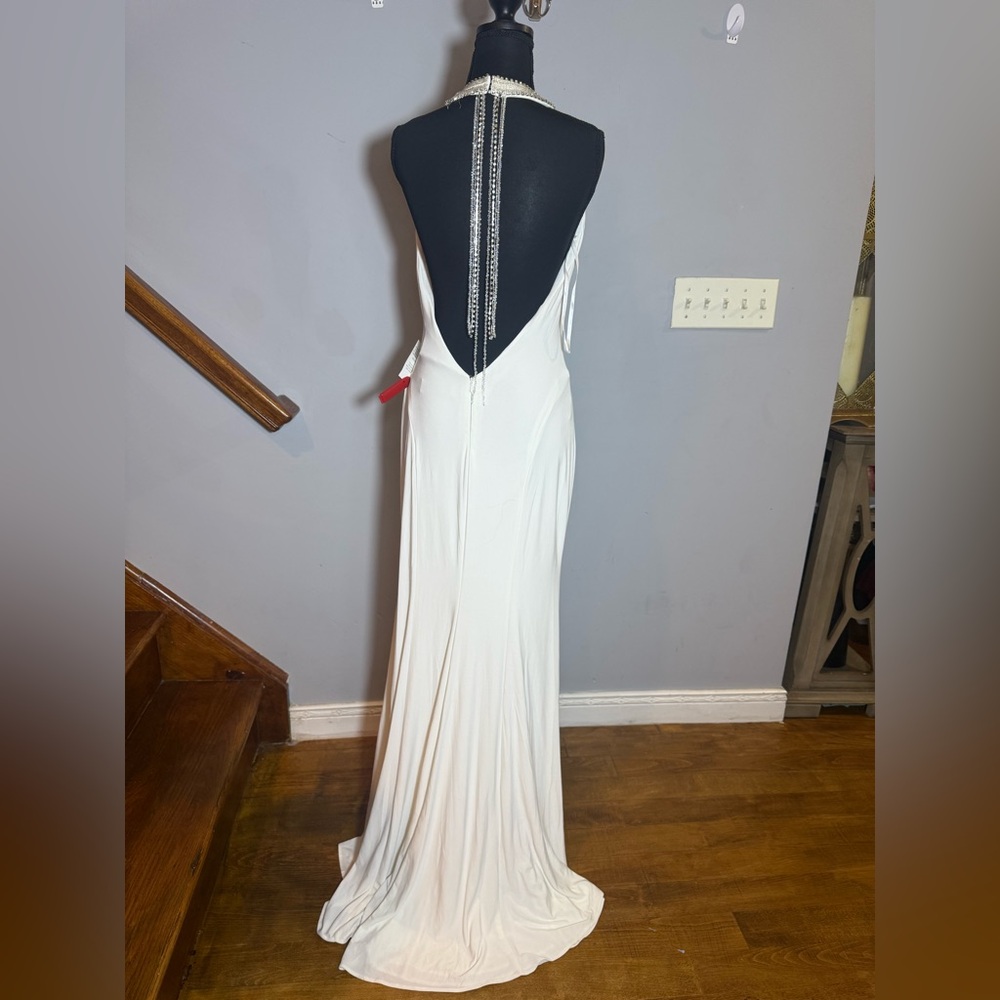 IEENA for Mac Duggal Zuri Beaded Halter White Jersey Gown size 6 - Picture 6 of 14